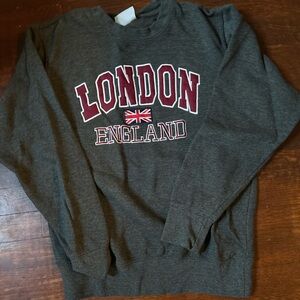 Classic London travel crewneck